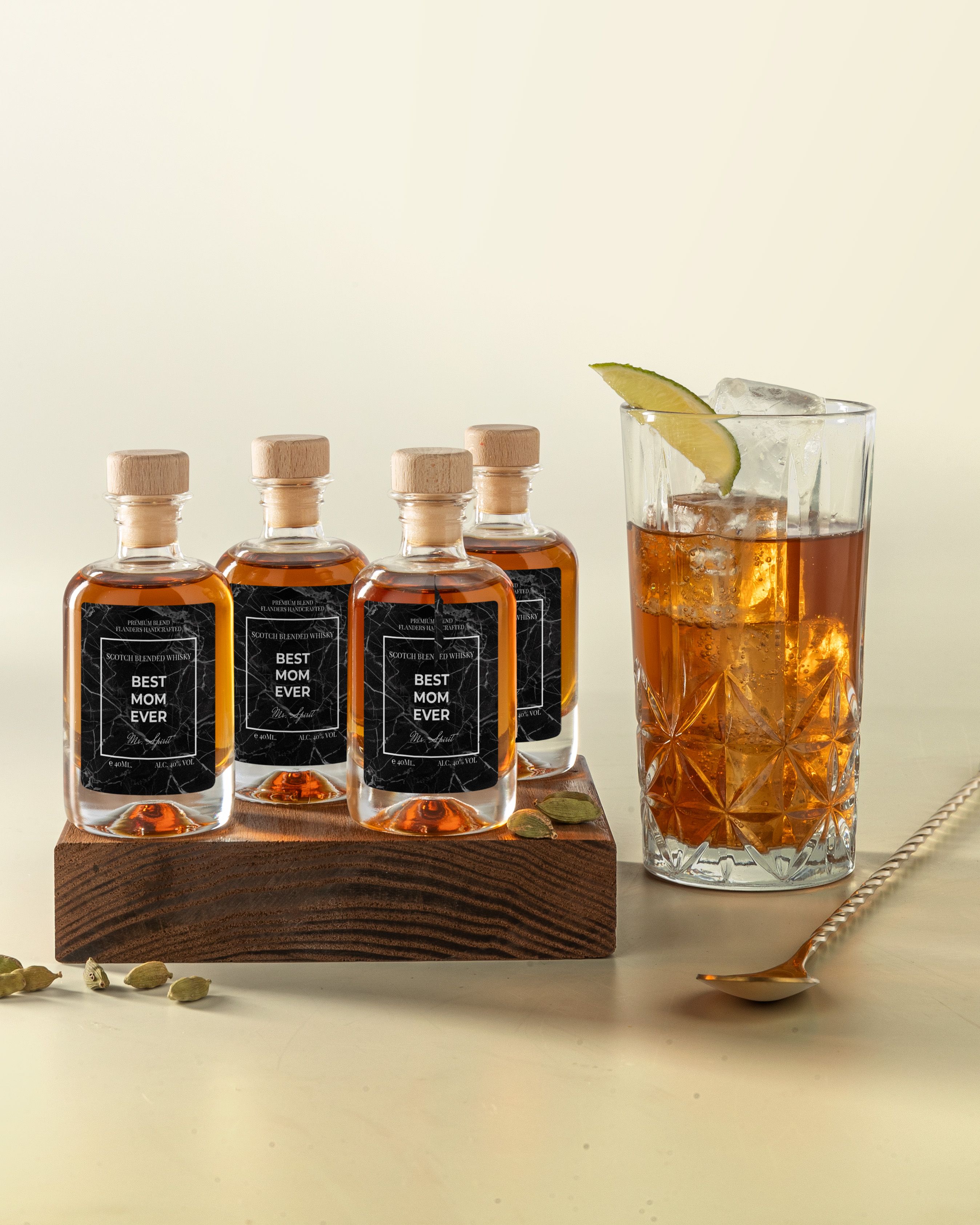 Gepersonaliseerde Whisky Mini Flesje als Moederdag Cadeau