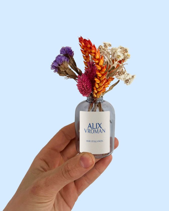 Mini Droogbloemen als Doopsuiker hand