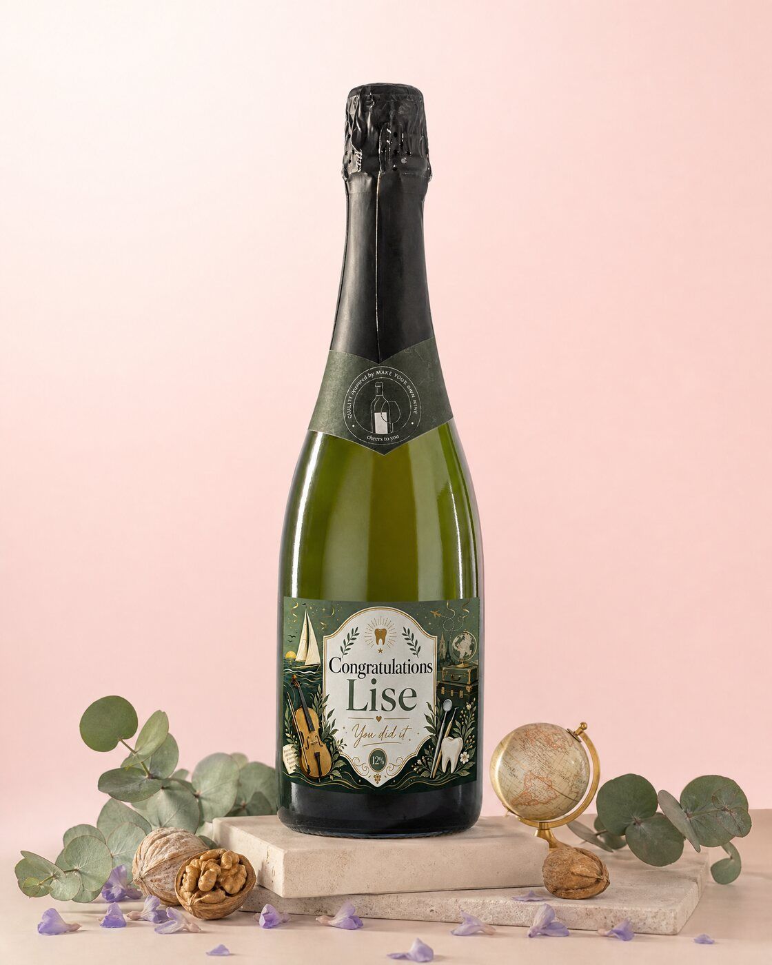 Personalised cava with a congratulations graduation label