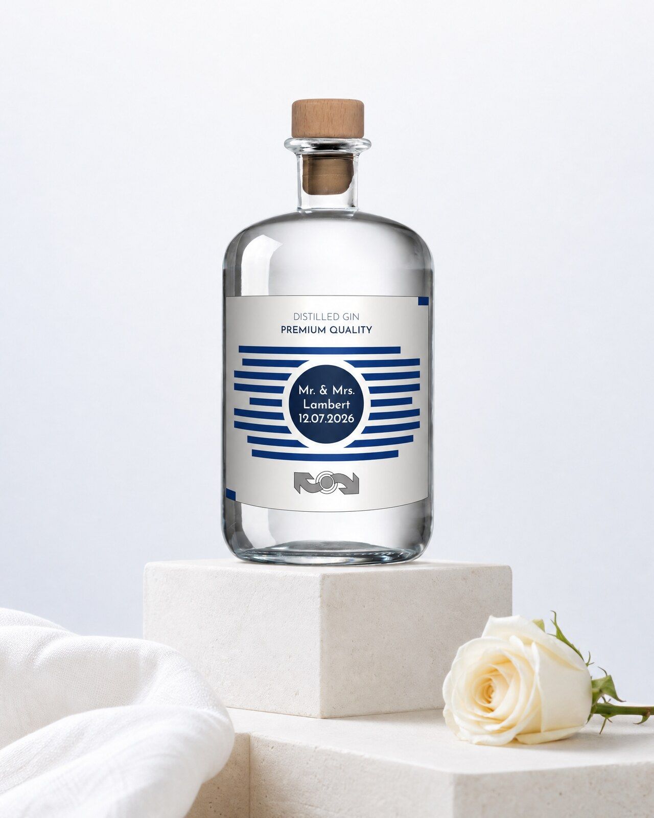 Gepersonaliseerde gin magnum met de namen en de trouwdatum op het etiket
