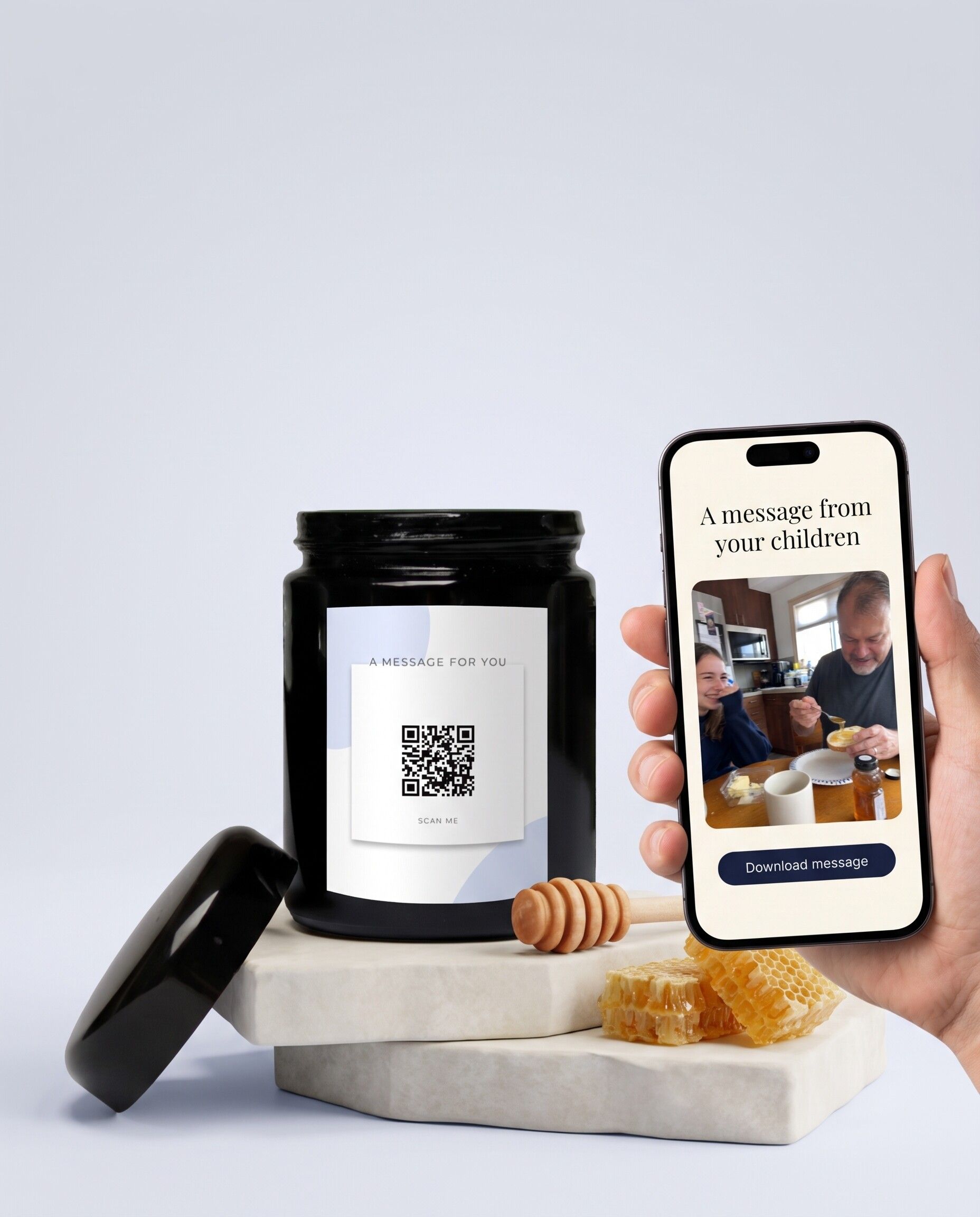 Gepersonaliseerde honing met QR-code die een persoonlijke videoboodschap toont