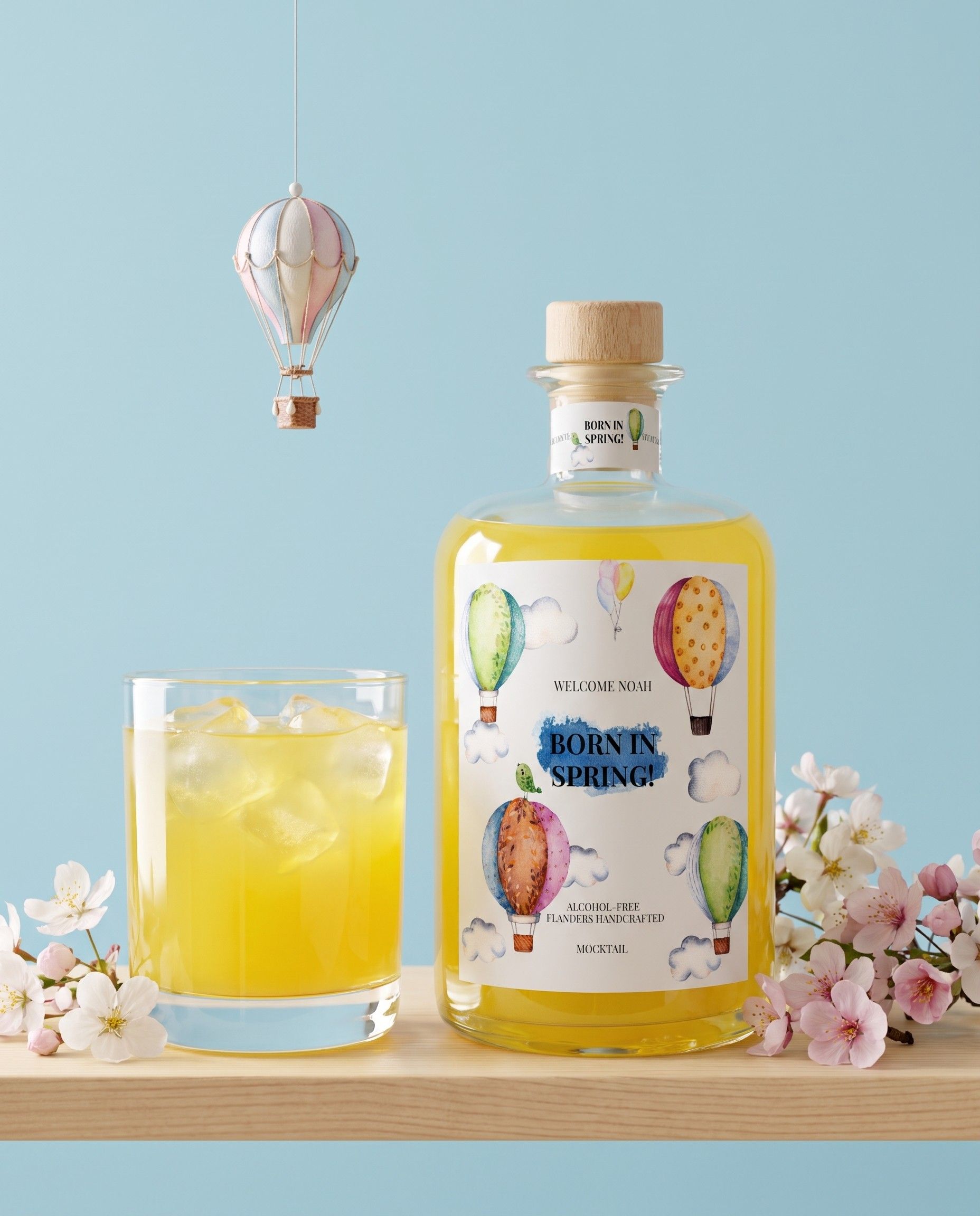 Gepersonaliseerde mocktail als geboortebedankje met luchtballonnen