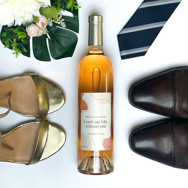 Witness   personalised wine   women